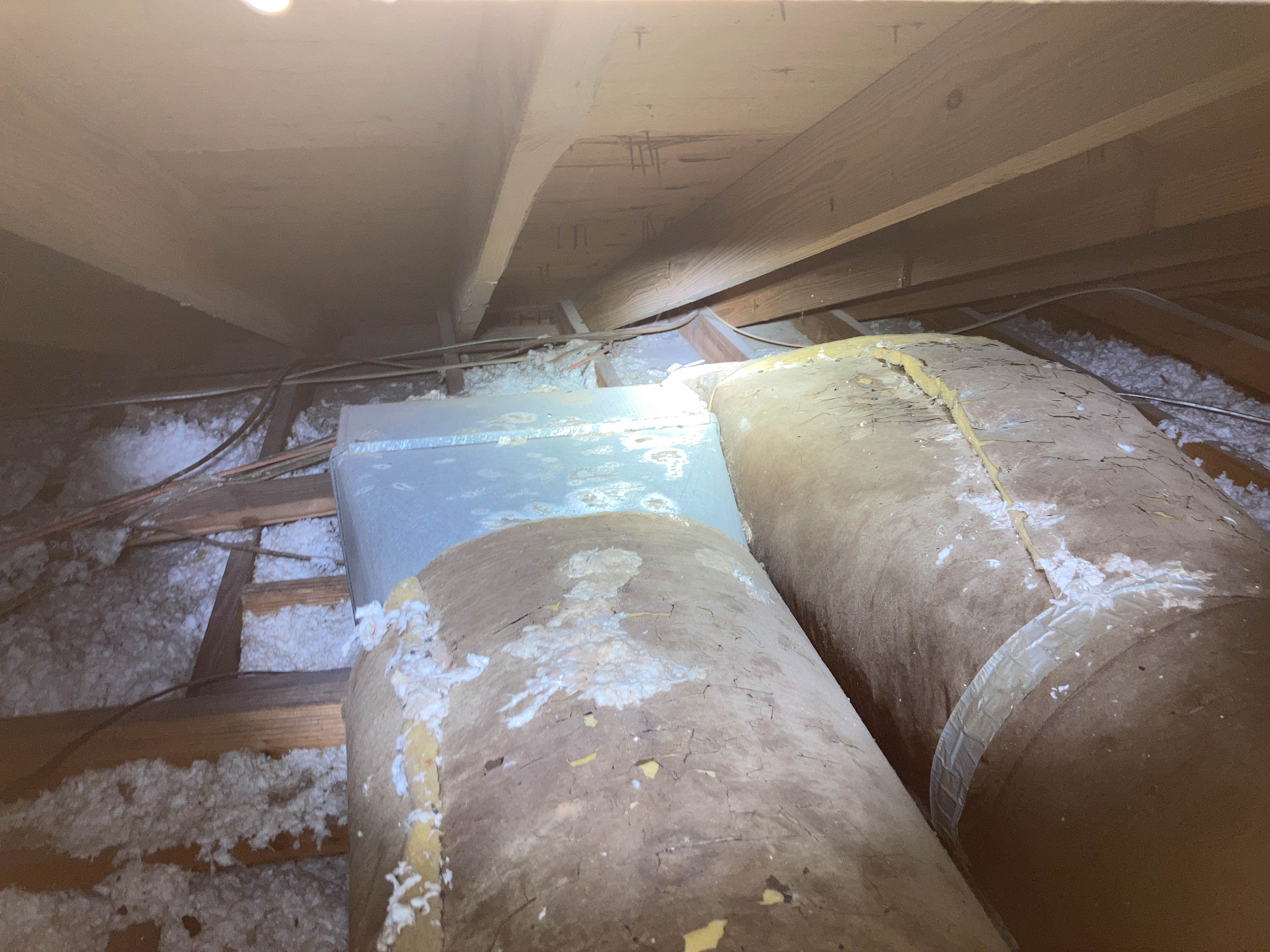 Insulation detached from duct